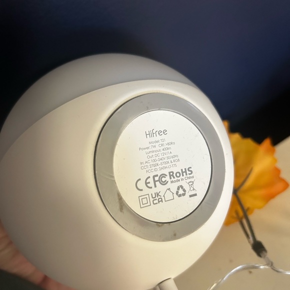 Hifree Smart Table Lamp - Picture 4 of 11